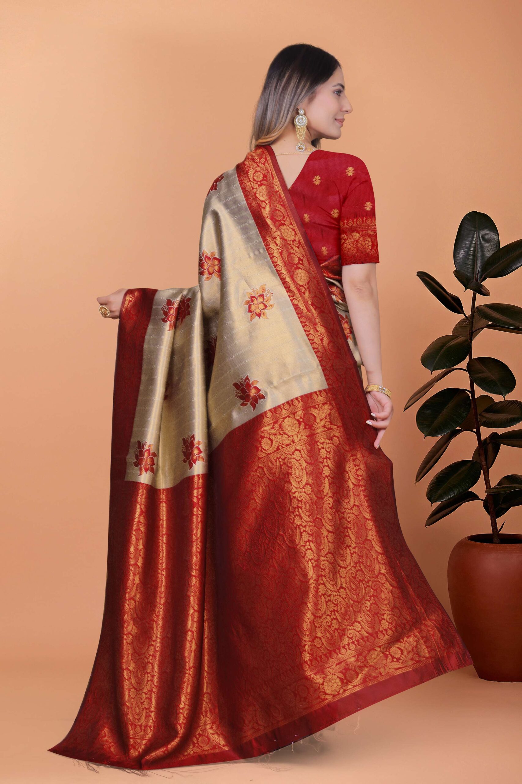 Royal Radiance Antique Gold & Maroon Banarasi Silk Saree with Zari Work | Wedding, Puja & Festive Occasion Wear - Image 3